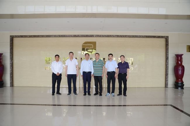 許昌市湯超副市長(zhǎng)蒞臨河南長(zhǎng)征電氣考察指導(dǎo)！